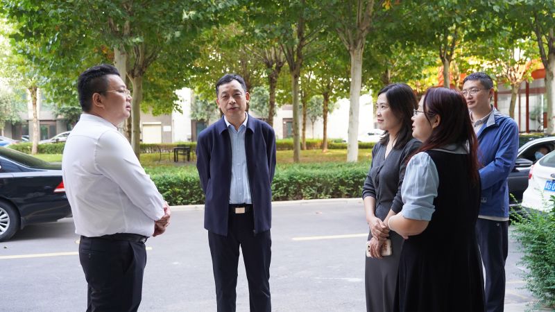 欢迎市委外办一行莅临完美体育注册_完美(中国)
调研指导