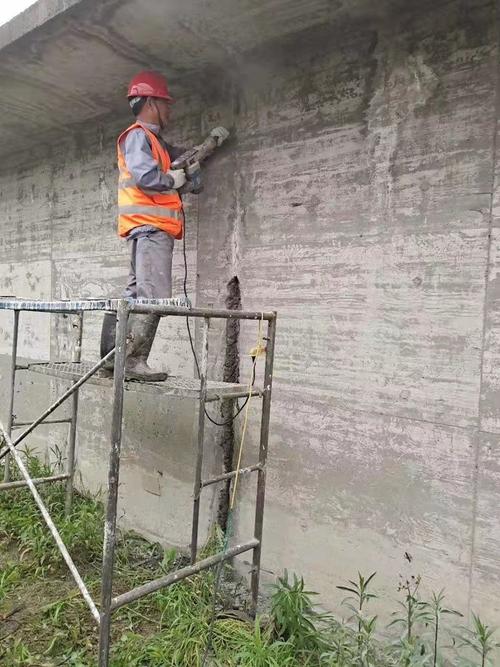 地下室连通口漏水堵漏,泵房补漏,裂缝漏水堵漏工程